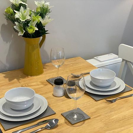 Coach House @ The Booth Apartment Херфорд Екстериор снимка