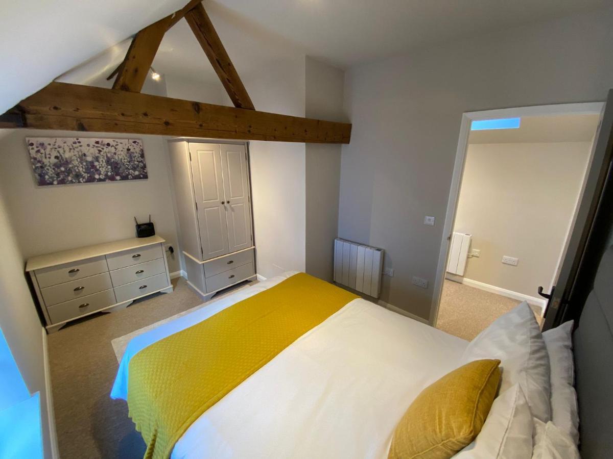 Coach House @ The Booth Apartment Херфорд Екстериор снимка