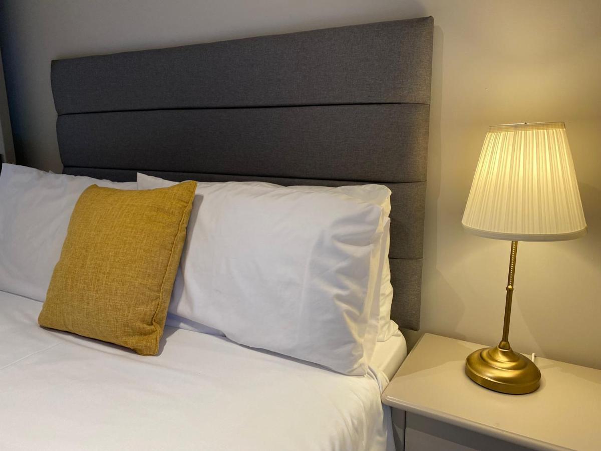 Coach House @ The Booth Apartment Херфорд Екстериор снимка