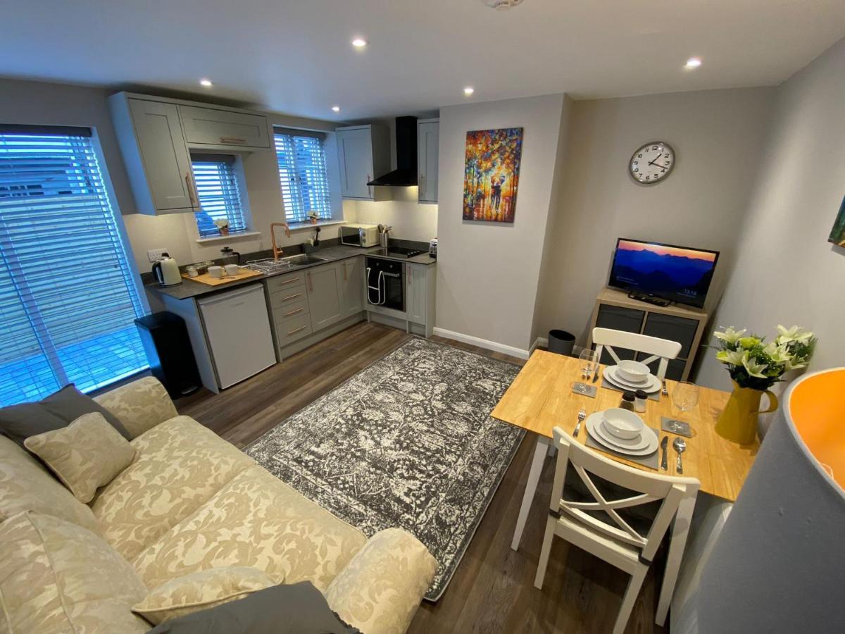 Coach House @ The Booth Apartment Херфорд Екстериор снимка